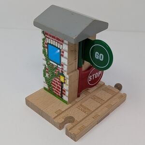 Thomas Train Wooden Railway Stop Go Station